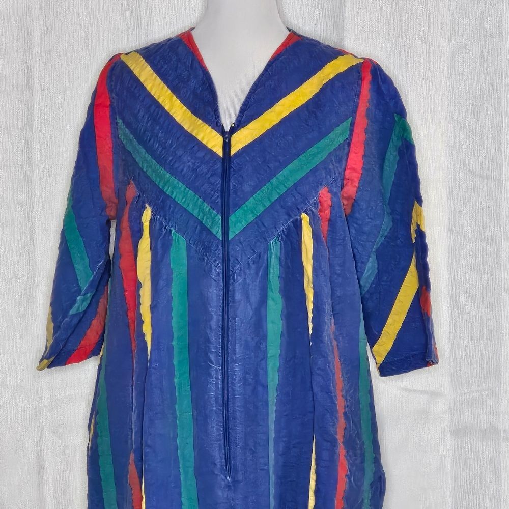 Saybury Vintage Medium Blue Stonewashed Seersucker Stiped Zip Front V-Neck Robe